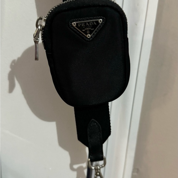 Prada Black Re-Edition 2005 Re-Nylon Bag - Picture 4 of 8